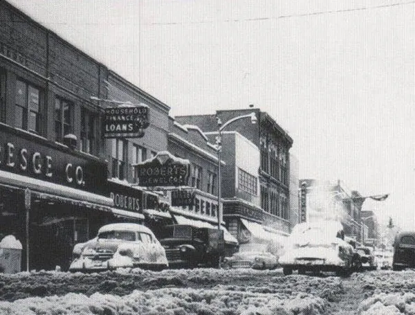 Snow on Main Street outside S.S. Kresge Co.